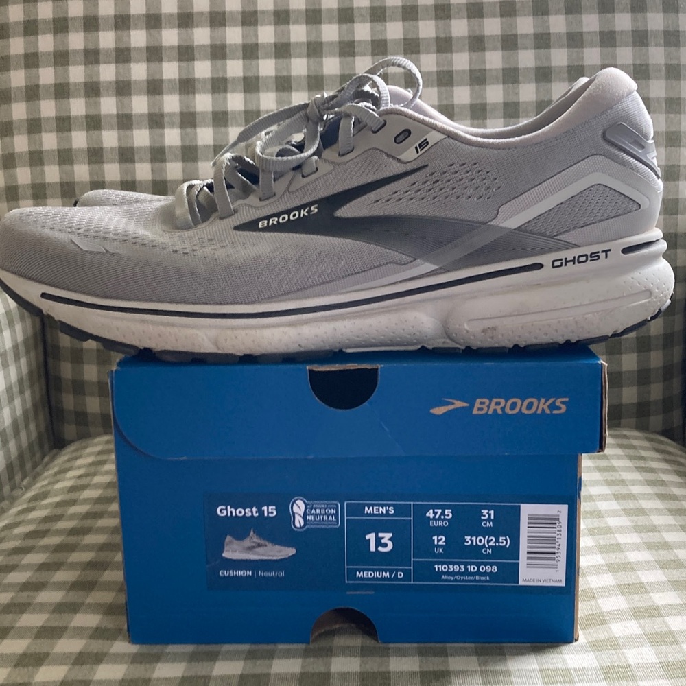 Brooks Ghost 15 Silver Running Shoes